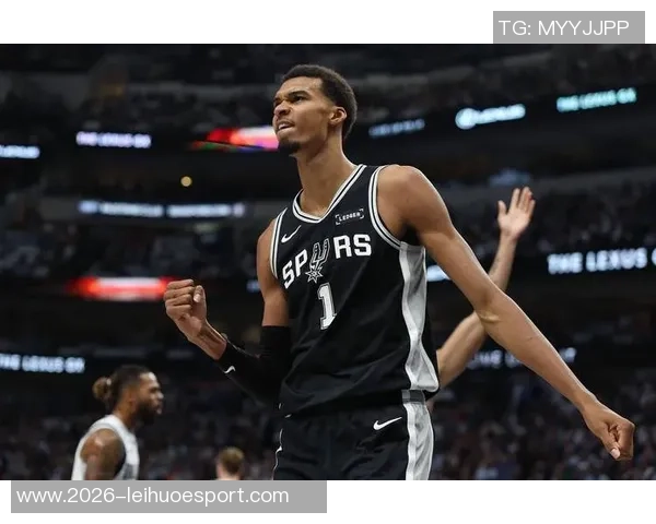 奥拉朱旺透露文班亚马渴望学习脚步技巧并愿意向他请教秘诀