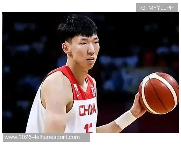 周琦内线强攻首开记录展现实力随即再度发力制造杀伤