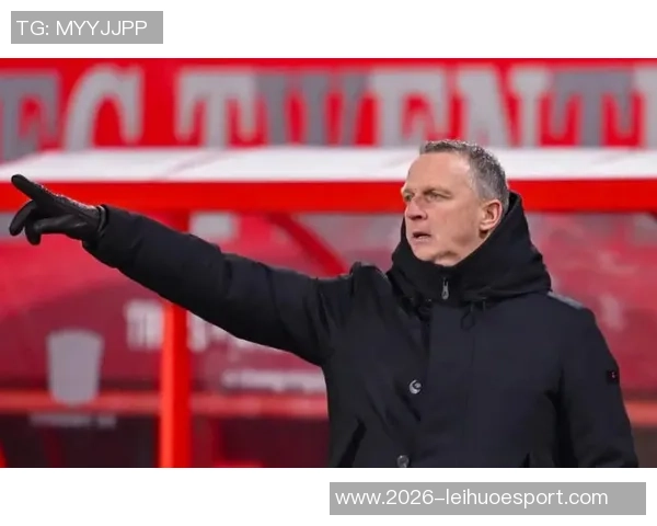 滕哈赫担任特温特技术总监负责球员引进与战略规划工作